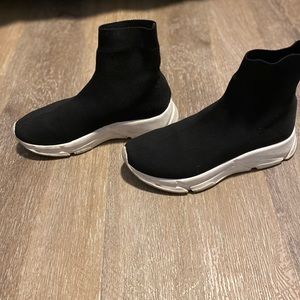 Black Steve Madden sneakers